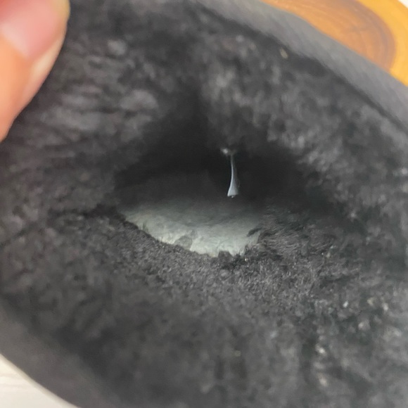 UGG Mid Top Leather Shearling Lined Black Boots - Picture 7 of 12